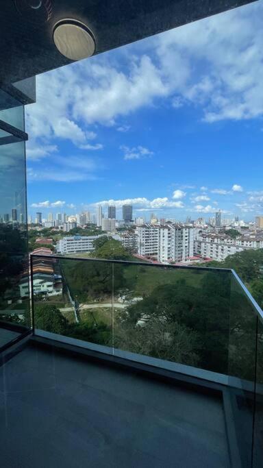 Beacon Suites With Infinity Pool At Georgetown By Wl エクステリア 写真